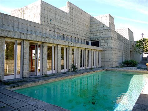 Frank Lloyd Wright S Ennis House In The Los Feliz Neighborhood Of Los