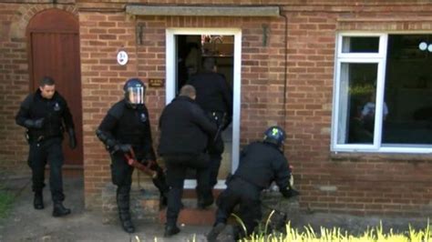 Tunbridge Wells Homes Stormed In Dawn Drugs Raids Bbc News