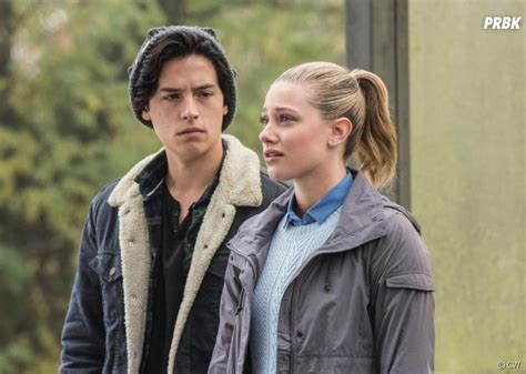 Riverdale Saison 1 Jughead Et Betty Bientôt En Couple Purebreak