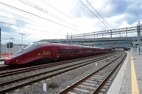 Alstom agv ntv italo red high speed train fast exterior | Europe train ...