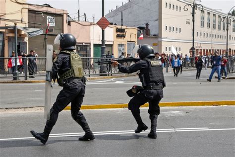 Perú Muertes y lesiones en protestas podrían implicar a presidenta y