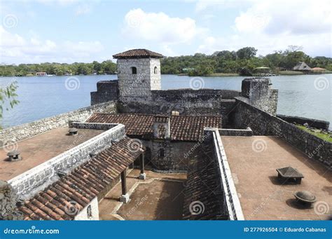 Castillo De San Felipe De Lara En Rio Dulce Guatemala Imagen De Archivo