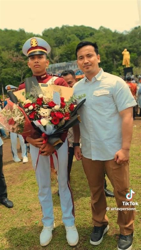 Dampingi Tribrata Wisuda Akpol Ini Sosok Daden Miftahul Haq Eks Ajudan