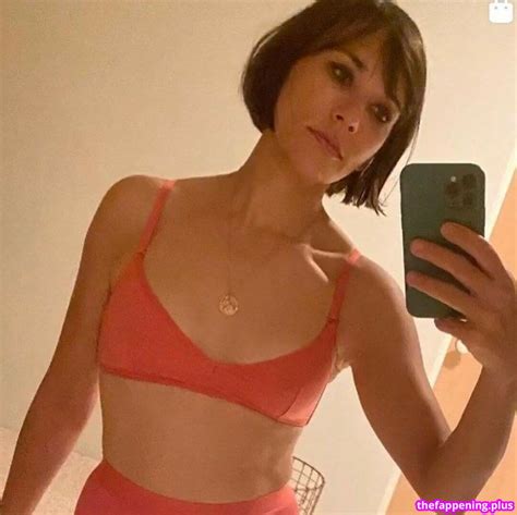 Rashida Jones Mackzjoness Rashidajones Nude Onlyfans Photo The