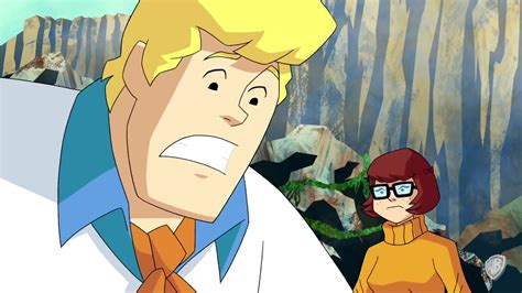 Who Plays Fred In Scooby Doo Mystery Incorporated - pic-corn