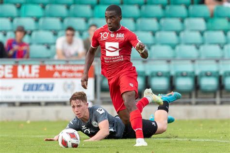 Football Stade Lausanne Ouchy Entretient Sa Dynamique Yverdon Regoûte