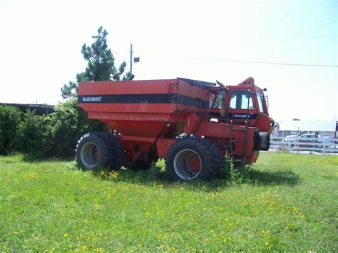 Self Propelled Grain Cart The Combine Forum