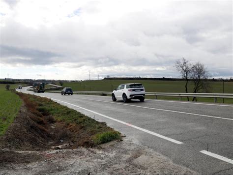 Un Mort I Un Ferit Greu En Un Accident Entre Dos Cotxes A La Carretera