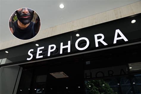 Sephora Employee Confronts Teens Doing Blackface In Viral Video