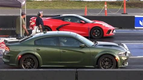 C8 Corvette Vs Hellcat Drag Racing Videos Wheels Gan Jing World