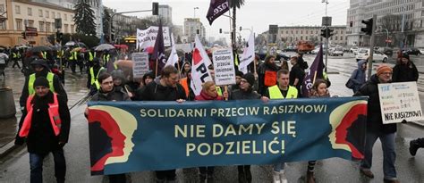 Na Ulicach Warszawy I Innych Miast Protestowano Przeciw Rasizmowi RMF 24