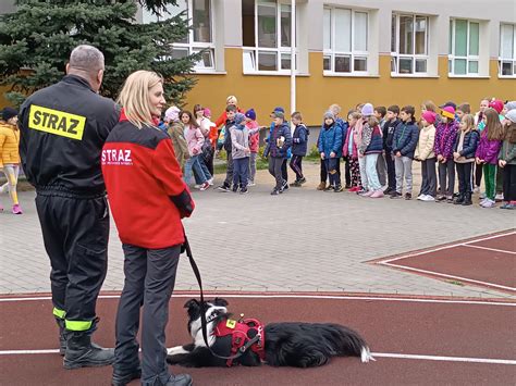 Dzielnicowy Tydzień Bezpieczeństwa spotkanie ze strażakami