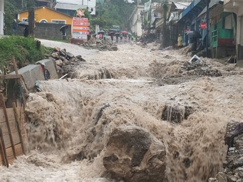 Inundaciones Y Derrumbes En 10 Departamentos Por Las Lluvias De Las