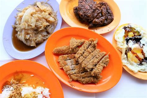 Moved Loos Hainanese Curry Rice Popular Curry Rice At Tiong Bahru