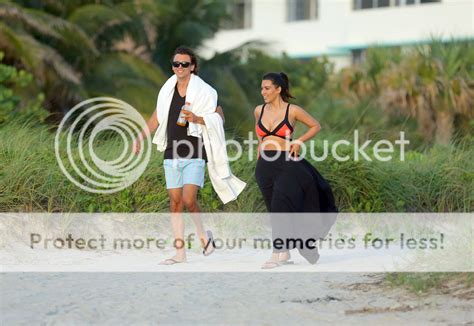 Celebrity Paparazzi Bikini Kim Kardashian Miami Beach July