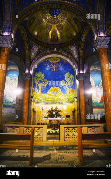 Church nations jerusalem israel interior hi-res stock photography and ...