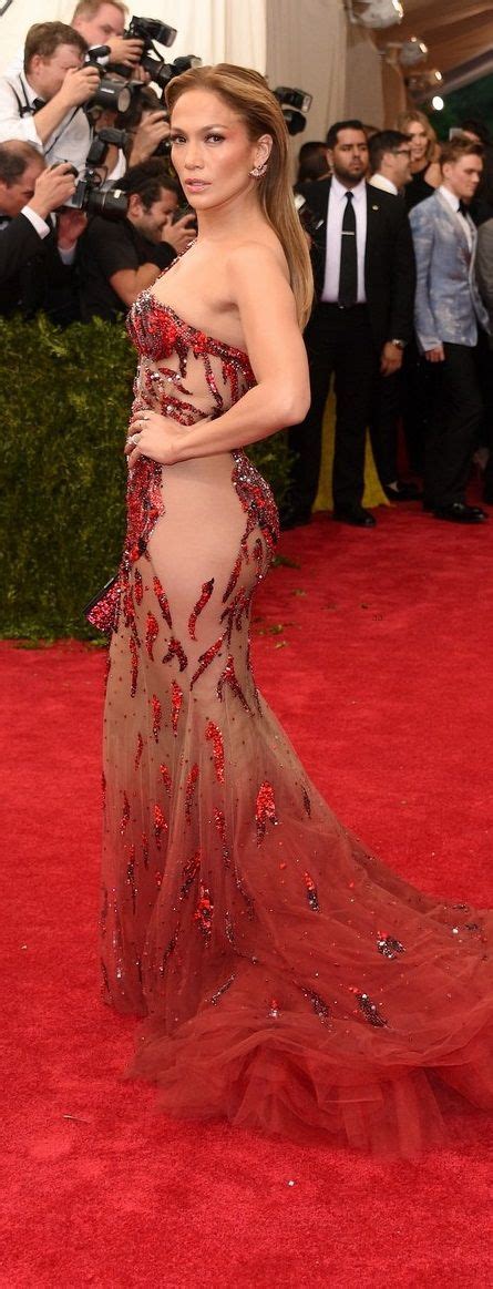 Jennifer Lopez In Atelier Versace Met Gala