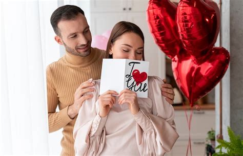 Free Photo Couple Enjoying Valentines Day Celebration