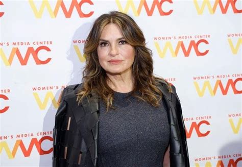 Mariska Hargitay Halts Production Of ‘svu To Help Girl Who Mistook Her