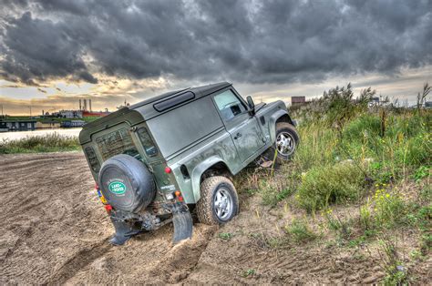 Taking the Defender Off Road @ Wim Slootweg Photography