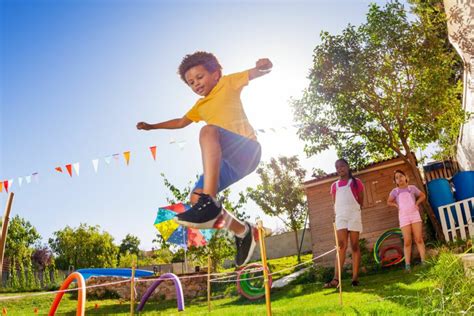 Ni Os Y J Venes Disfrutan Del Verano Con Cursos Vacacionales En