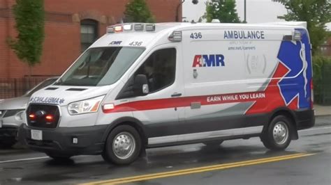 Amr Ambulance Responding In Springfield Ma Youtube