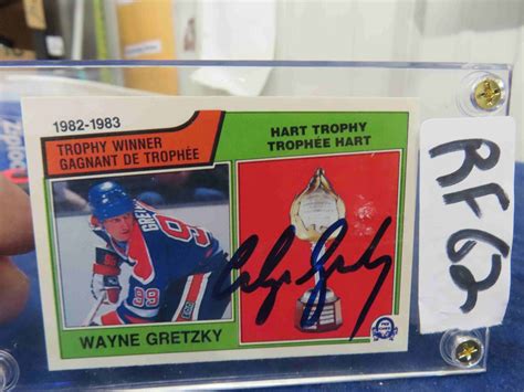 Wayne Gretzky 83/84 O-Pee-Chee #203 Hart Trophy with Autograph ...