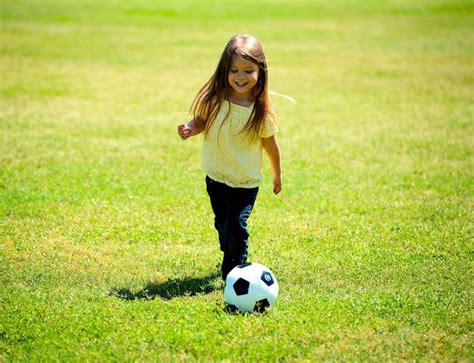 Projeto Oferece Aulas Gratuitas De Futebol Para Meninos E Meninas