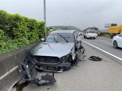 自動駕駛釀禍！國道1瑞典坦克追撞工程車幸無人傷 新聞 中時新聞網