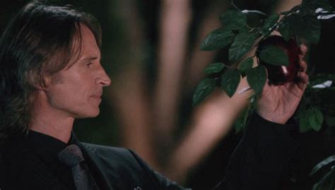 Pin by Lenefjelldal on Once upon a time | Robert carlyle, Rumple and ...