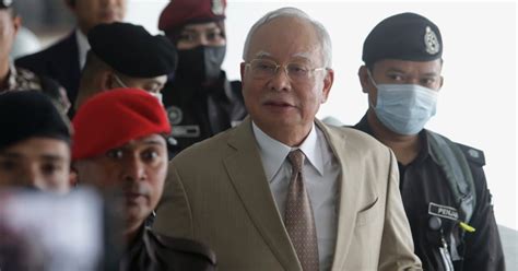 Najib Mohon Hakim Sequerah Tarik Diri Dengar Kes 1MDB Harian Metro