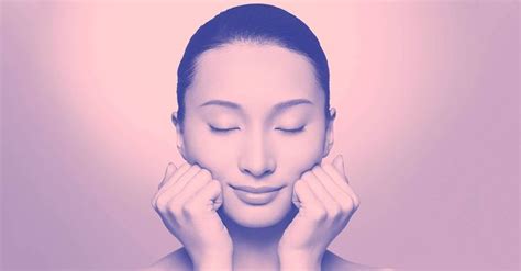 Give Yourself A Pro At Home Facial Massage To Keep Your Skin Glowing Here S How Facial