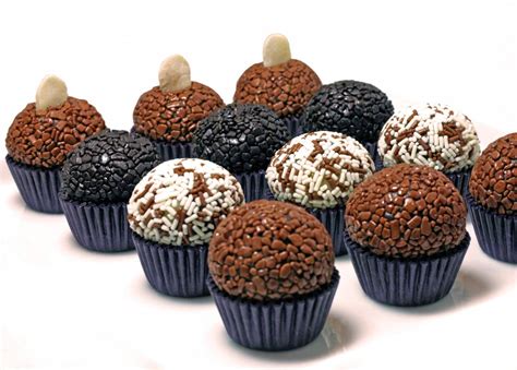 Como Deixar O Brigadeiro Docinhos Do Mesmo Tamanho Mundo Dos Doces