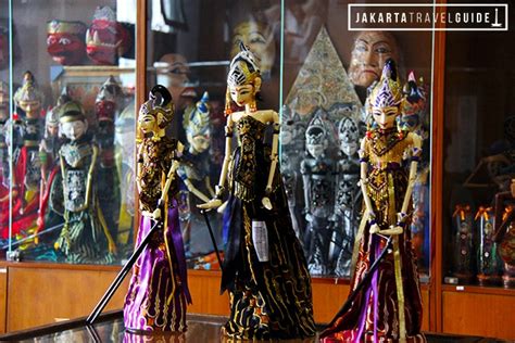 Visiting Museum Wayang (Puppet Museum) Jakarta - Jakarta Travel Guide