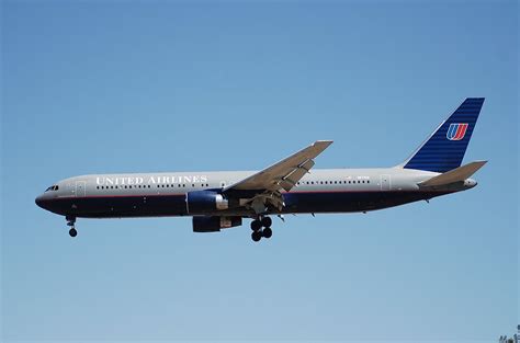 United Airlines Fleet Boeing 767-300ER Details and Pictures