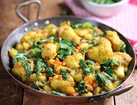 Cauliflower Potato Spinach Curry Abel Cole