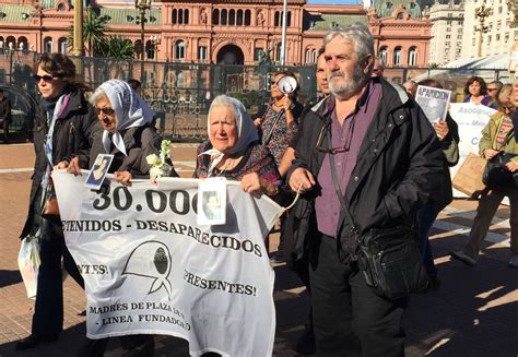 Madres De La Plaza De Mayo Cumplen A Os El Siglo De Torre N