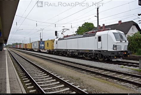 Siemens Vectron Ms Operated By Wiener Lokalbahnen Cargo