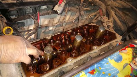 Как поменять маслосъемные колпачки в автомобиле?