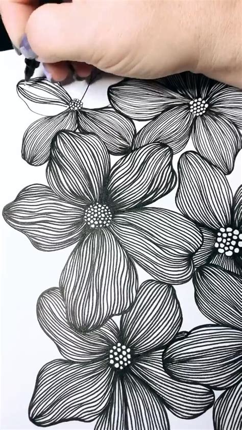 Line flower drawing [Video] | Line art drawings, Flower drawing, Art ...