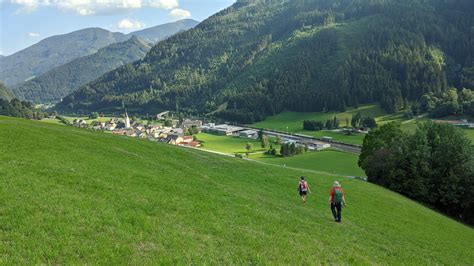 Leobner Von Wald Am Schoberpass Bahn Zum Berg