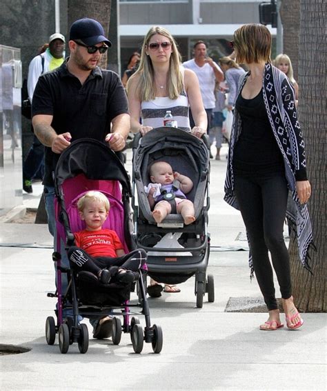 Vid O Jack Osbourne Sa Femme Lisa Stelly Et Leur Fille Pearl Au