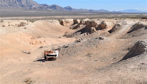 Vegas Girl: In the Badlands of the Tule Springs Fossil Beds National ...