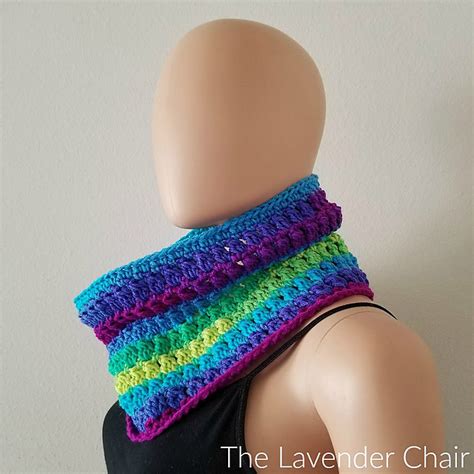 Ravelry Candaces Cluster Cowl Pattern By Dorianna Rivelli