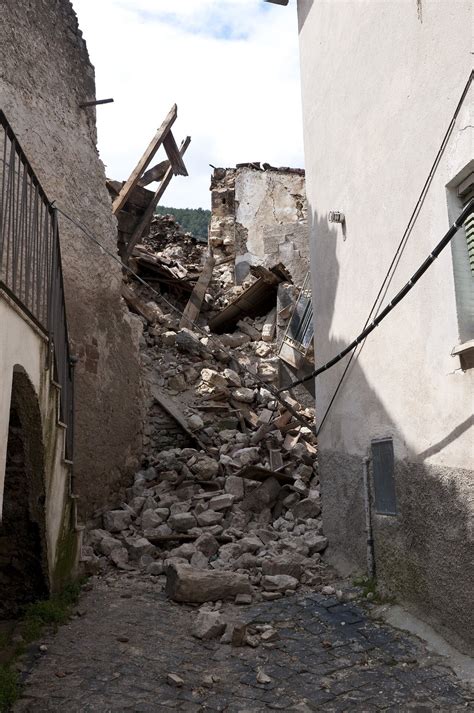 Research Reveals New Insights Into Soil Liquefaction During Earthquakes