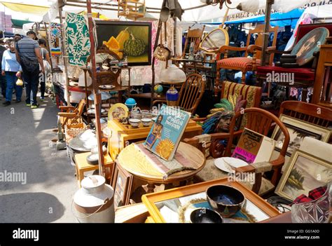 Lagunilla Mercado En Ciudad De México México Antigüedades Ropa