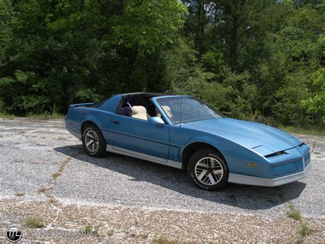 1984 Pontiac Firebird - Information and photos - MOMENTcar