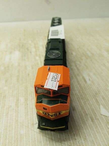 BNSF Locomotive - Trice Auctions