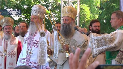 Patrijarh Porfirije služi liturgiju u Gračanici povodom Vidovdana