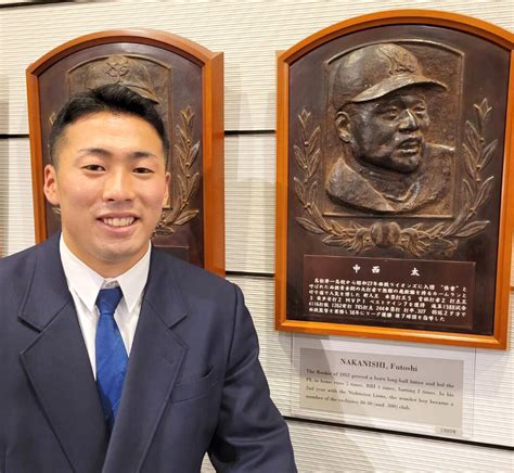 【巨人】新人選手が野球殿堂博物館を見学 浅野翔吾は中西太氏のレリーフに「香川県の偉大な先輩に少しでも近づけるように」 スポーツ報知